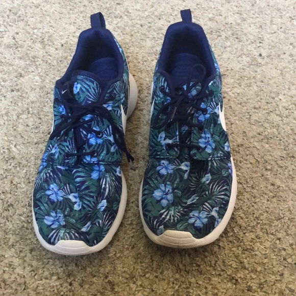 nike roshes - Picture 3 of 4